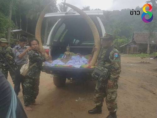 งาช้างแกะสลักอายุ 400 ปี