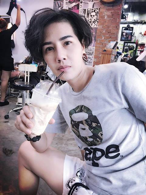  ดีเจทอมใช้แก้วทุบหน้าน้องบล็อกเกอร์