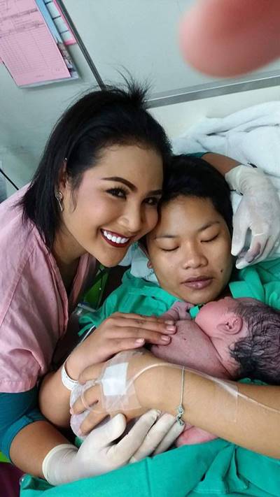 คลอดแล้ว ! ทอมท้องกับกะเทย