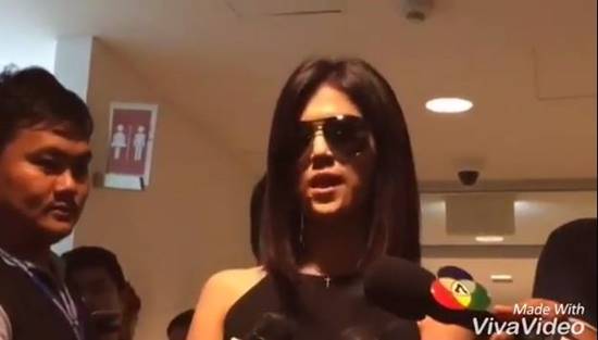 เมเปิ้ล สาวโชว์ไลฟ์หวิว เข้ารับทราบข้อกล่าวหา บอกไม่คุ้มถูกดำเนินคดี