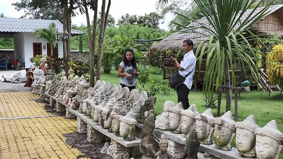 ยอมรื้อเศียรพระ