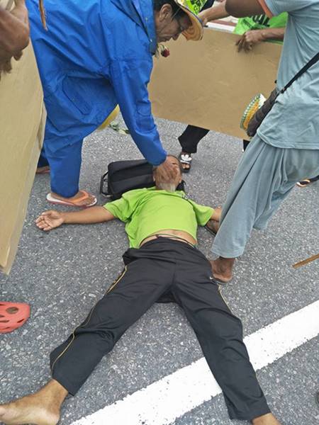 ปะทะเดือด ! ม็อบค้านโรงไฟฟ้าเทพา