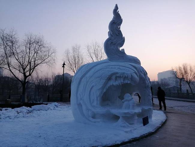 แกะสลักน้ำแข็งหิมะ