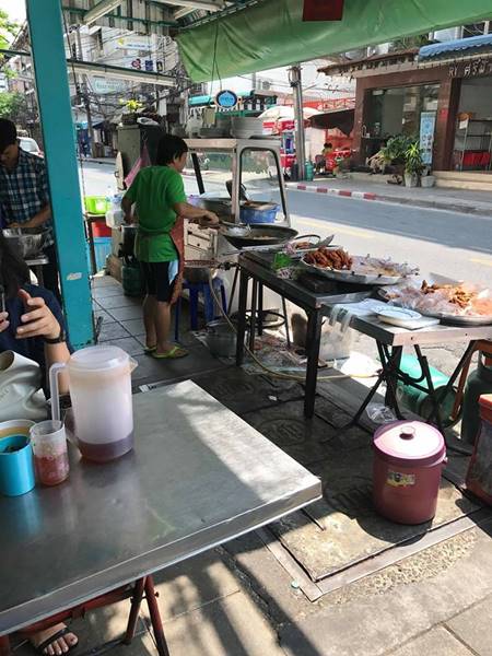 ใหญ่คับทาง