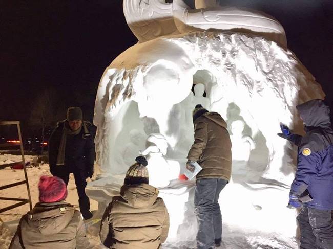 แกะสลักน้ำแข็งหิมะ