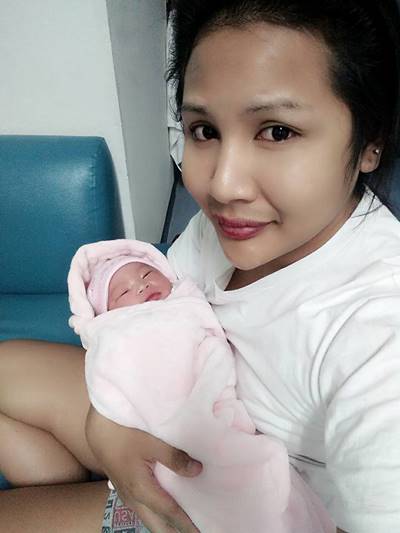 คลอดแล้ว ! ทอมท้องกับกะเทย