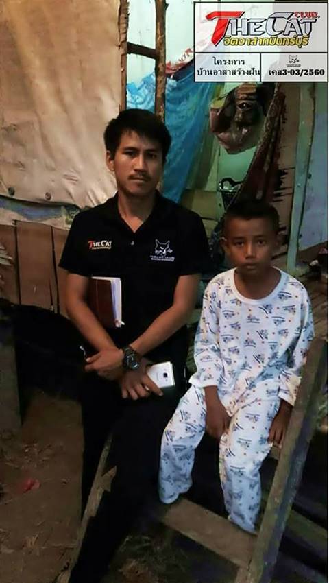 สลดใจ พบเด็กชาย 9 ขวบ ถูกทิ้งไว้ตามลำพังนาน 2 ปี อาศัยอยู่ในบ้านทรุดโทรม