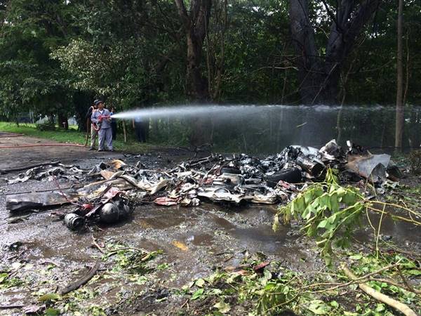 ช่วยนักบิน