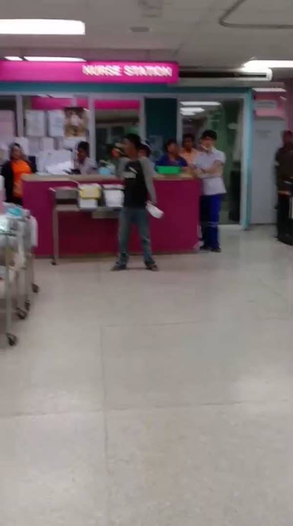 กรรไกรจี้คอ