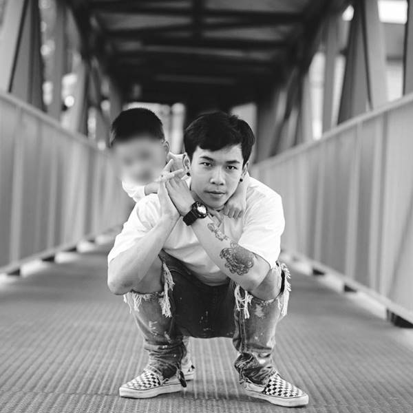 โก้ คุณพ่อเลี้ยงเดี่ยว