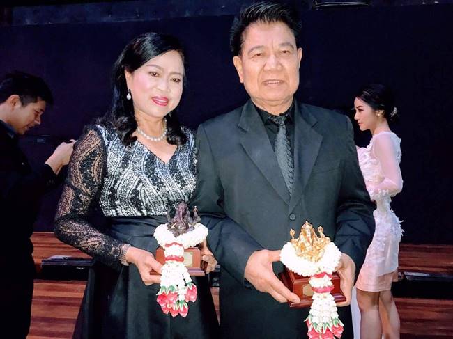 ครูชลธี ฟ้องหย่าเมีย