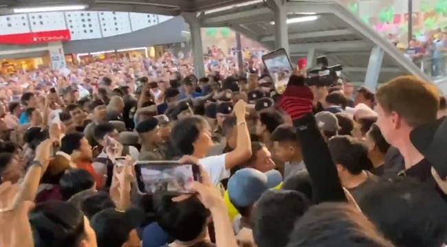 ธนาธร นัดชุมนุม