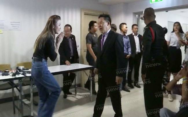 จ๊ะ อาร์สยาม 