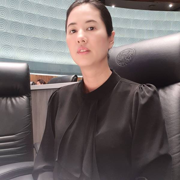 ปารีณา ไกรคุปต์, พล.ต.อ.เสรีพิศุทธ์ เตมียเวส