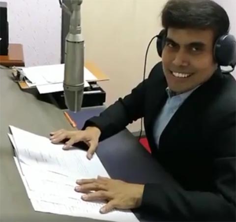 เผยโฉมตัวจริงเสียงอ่านข่าววิทยุ ที่ฟังกันมาตั้งแต่เด็ก (มีคลิป)