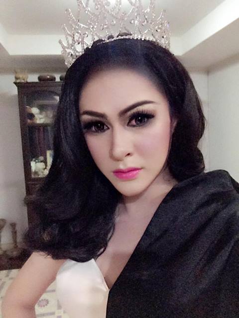 ทั้งสวยทั้งหล่อ ! มาร์ค คณัสนันท์ แต่งชายก็หล่อพุ่ง แต่งหญิงก็สวยเว่อร์