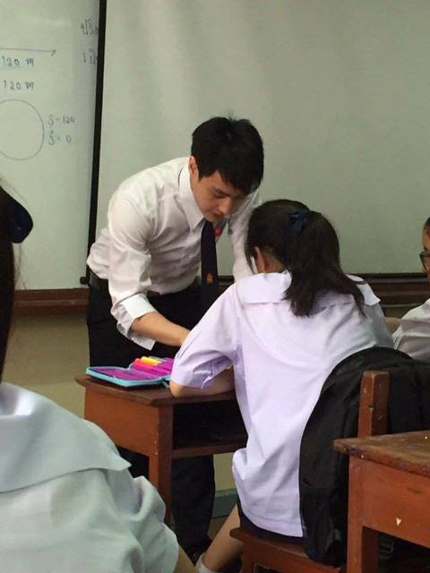 พบอีกแล้ว ครูฝึกสอนหล่อ กระแสแรงแห่งโซเชียล ทำนักเรียนกรี๊ดลั่นพบอีกแล้ว ครูฝึกสอนหล่อ กระแสแรงแห่งโซเชียล ทำนักเรียนกรี๊ดลั่น