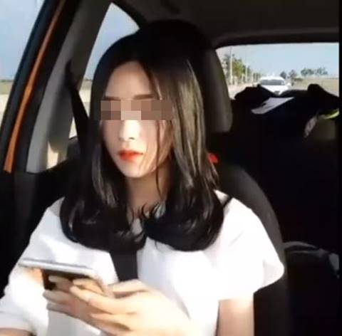 สาวอัดคลิปด่าบิ๊กไบค์-แช่งไปตาย แต่ตัวเองกดมือถือตอนขับรถ