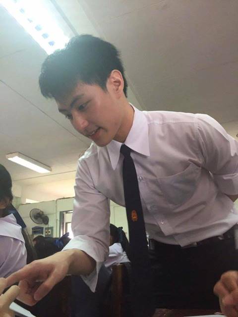 พบอีกแล้ว ครูฝึกสอนหล่อ กระแสแรงแห่งโซเชียล ทำนักเรียนกรี๊ดลั่น