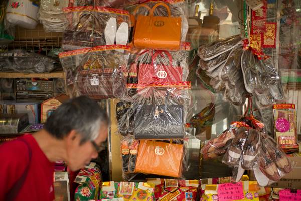 กุชชี่จี้ร้านค้า เลิกทำกงเต็กกระเป๋าแบรนด์เนม จบกันภาพลักษณ์สั่งสมมา