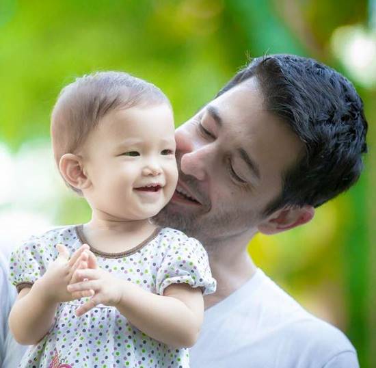 พ่อน้องคาร์เมน ส่งแถลงการณ์เปิดใจหลังชนะคดี ยืนยันจะรักเมืองไทยตลอดไป