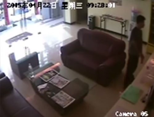 เชฟหื่นผสมอสุจิตัวเองในน้ำ วางให้พนักงานโรงแรมดื่ม