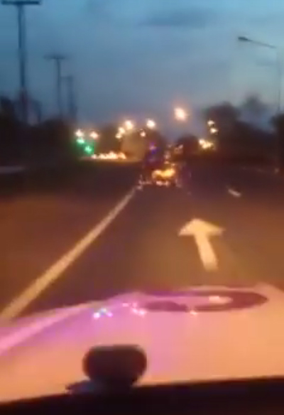 กู้ภัยขับรถไล่จับรถยนต์ ก่อเหตุชนแล้วหนี-มีคนบาดเจ็บ 