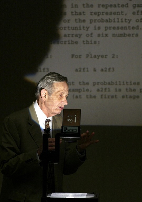 โลกสิ้น จอห์น แนช นักคณิตศาสตร์เจ้าของเรื่องราวหนัง A Beautiful Mind