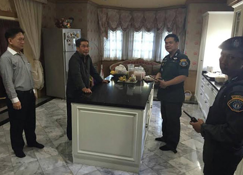 คอมมานโดบุกค้นบ้าน ไชยา สะสมทรัพย์ เร่งสอบโยงคดีอาชญากรรม