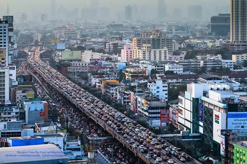 เช็กก่อนแชร์ ! ภาพรถติดบนทางด่วน ชาวเน็ตแย้ง เป็นภาพเก่า