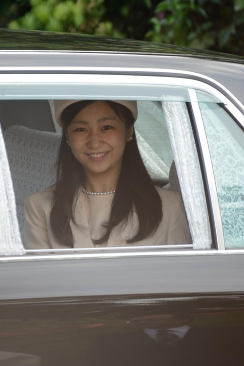 ชาวญี่ปุ่นสุดปลื้ม เจ้าหญิงคาโกะ สิริโฉมงดงาม มีรอยยิ้มพิมพ์ใจ