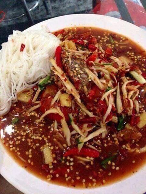 ร้านส้มตำรสเด็ดจนชาวเน็ตต้องขอแชร์.. เผ็ดลืมผัว Forget hot husband !!