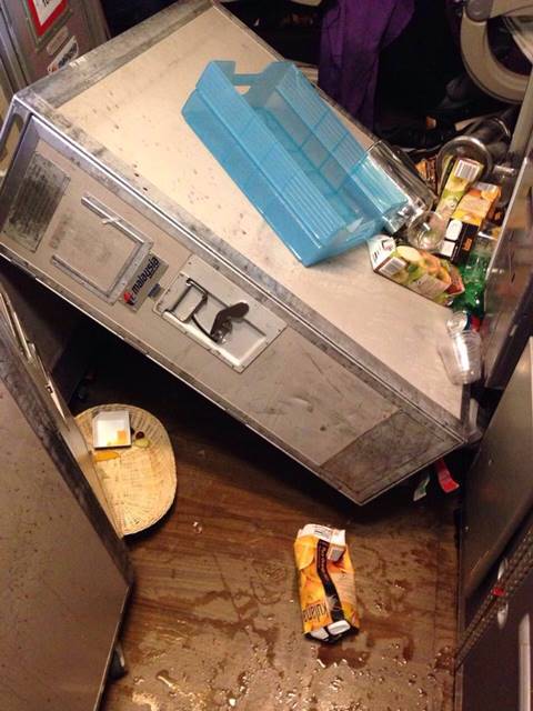 ระทึก ! เครื่องบินมาเลเซีย แอร์ไลน์ส ตกหลุมอากาศรุนแรง เคบินเละเทะ-เจ็บเพียบ