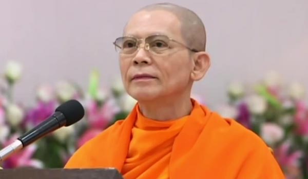 เลื่อนอีก ! ทนายอ้าง พระธัมมชโย แพ้ยารุนแรง-DSI ขอศาลออกหมายจับ 