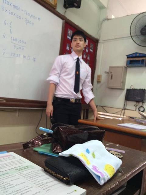 พบอีกแล้ว ครูฝึกสอนหล่อ กระแสแรงแห่งโซเชียล ทำนักเรียนกรี๊ดลั่น