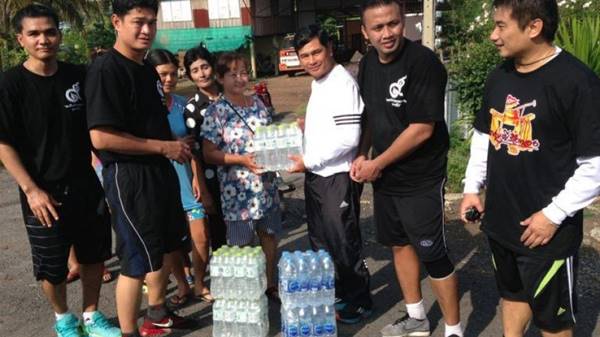 มนัส บุญจำนงค์ วิ่งถวายอาลัยรัชกาลที่ 9 จากลพบุรี-พระบรมมหาราชวัง 220 กิโลเมตร