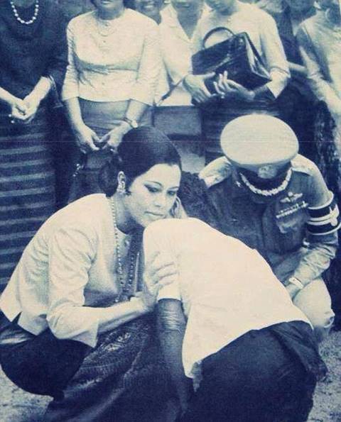 เรื่องเล่าสุดตื้นตัน...ไปบอกเจ้าหนี้นะคะ พระราชินี จะใช้หนี้ให้