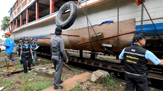 เรือล่มอยุธยา ศาลค้านประกันคนขับเรือ พร้อมแจ้ง 5 ข้อหา