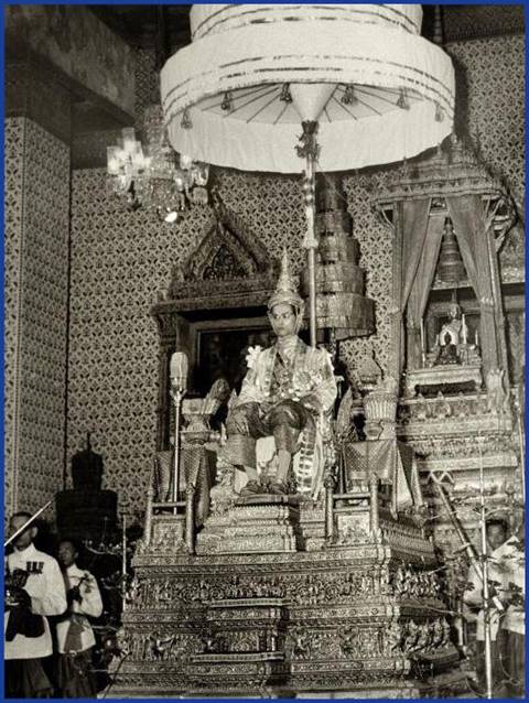 10 ภาพแห่งความทรงจำ ในหลวง รัชกาลที่ 9 ของปวงชนชาวไทย