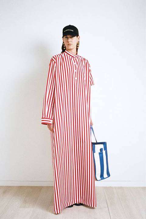 กระเป๋า Balenciaga เผยภาพแฟชั่นเซตใหม่..ยังแนวเหมือนเดิม