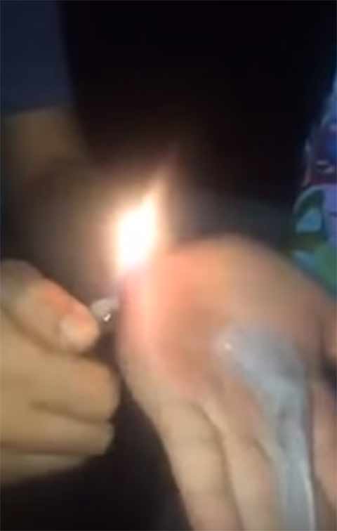 อ.เจษฎา งัดคลิปแจงอิทธิฤทธิ์ ถือเครื่องราง-จุดไฟแช็กลนมือ