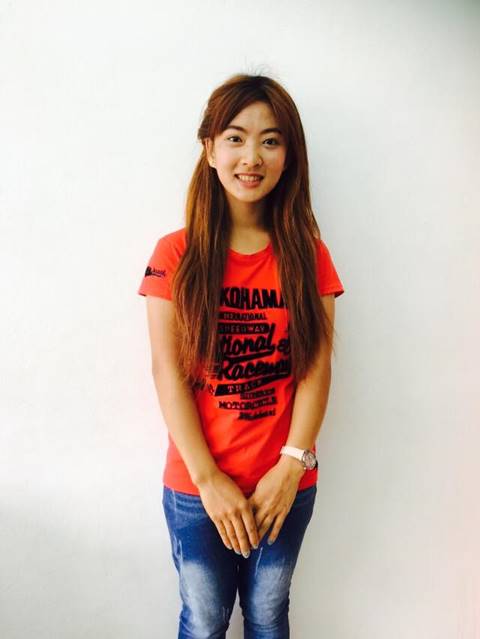 แชร์สนั่น ! พี่เลี้ยงเด็กสวยจนพ่อบ้านใจสั่น แย่งตัวกันกระจาย 