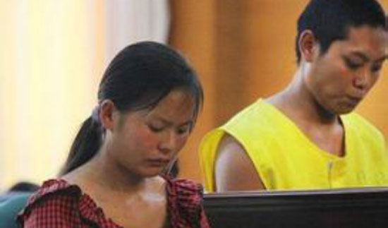 อนาถใจ พ่อแม่วัยโจ๋ขายลูกแรกคลอด 18 วัน เอาเงินซื้อมอเตอร์ไซค์-iPhone