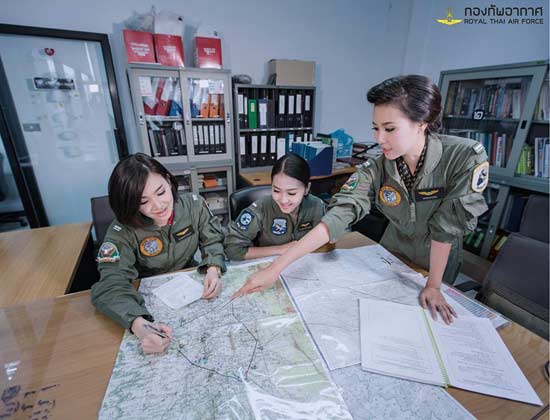 กองทัพอากาศ เปิดรับสมัครนักบินหญิง ครั้งแรกในประวัติศาสตร์
