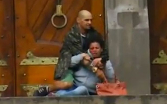 ชายไร้บ้านถูกยิงออกอากาศสด หลังเป็นฮีโร่เข้าช่วยเหตุคนร้ายจับตัวประกัน