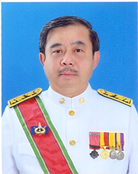 ชมชัด ๆ วินาทีคนร้ายบุกจ่อยิงประธาน กกต. ตราด ล่าสุดพ้นขีดอันตรายแล้ว (มีคลิป)