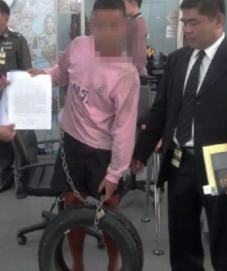 กองทัพเรือสั่งสอบปม พลทหารโดนล่ามโซ่  ยันพร้อมลงโทษคนผิด !