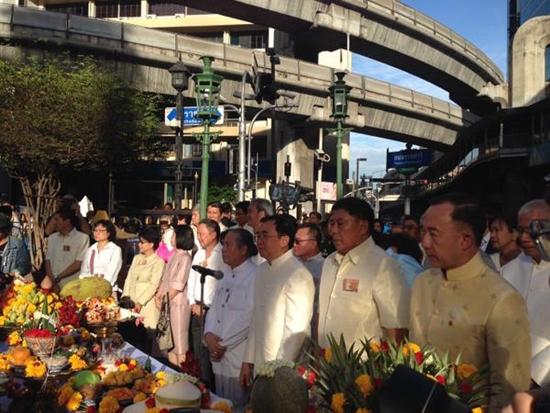 บวงสรวงใหญ่องค์ท้าวมหาพรหมเอราวัณ บูชา 6 เทพราชประสงค์