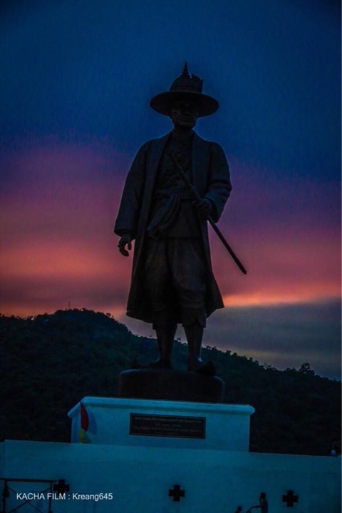 งดงาม ! 7 พระบรมราชานุสาวรีย์ฯ ยามอาทิตย์อัสดง ณ อุทยานราชภักดิ์