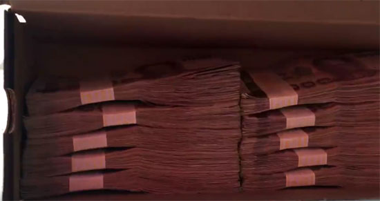 แม่ซึ้งน้ำตาคลอ เมื่อ 2 ลูกชายสุดเกเรมาเซอร์ไพรส์ด้วยเงินล้าน